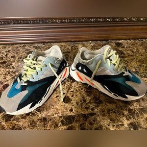 Adidas Yeezy Boots 700 Low Wave Runner Size 4.5